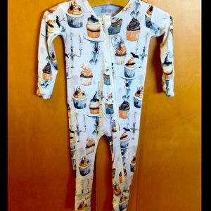 Tiny Roots Bamboo Onesie Footie for 6-9 month old Spiders and Cupcakes